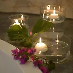 White Luxury By Gonewlocation בית הארחה אוסטוני