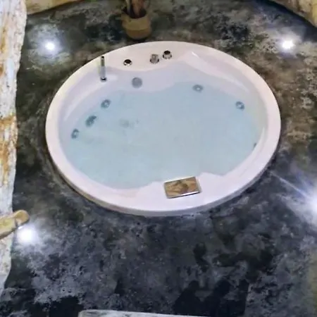 White Luxury By Gonewlocation Pensionat Ostuni