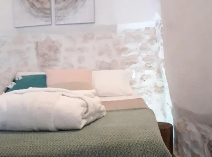 Гостевой дом White Luxury By Gonewlocation *